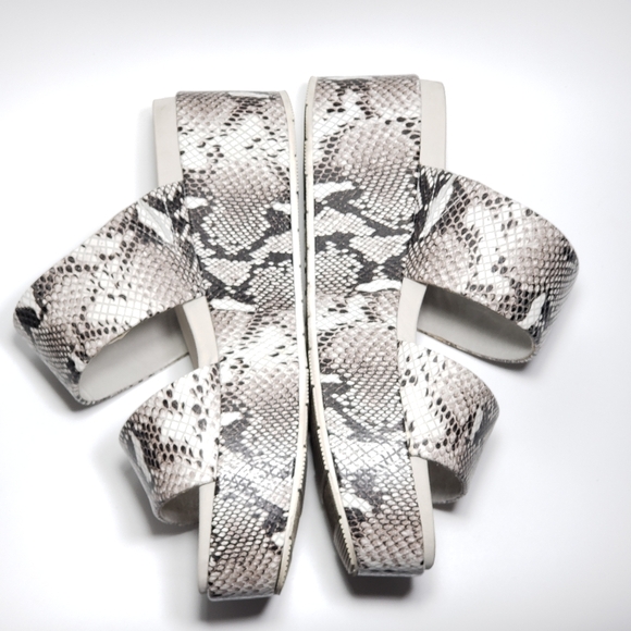J/Slides Gray Snake Print Double Strap Platform Sandal Wedge Sz 8.5 Travel Beach - Picture 5 of 14